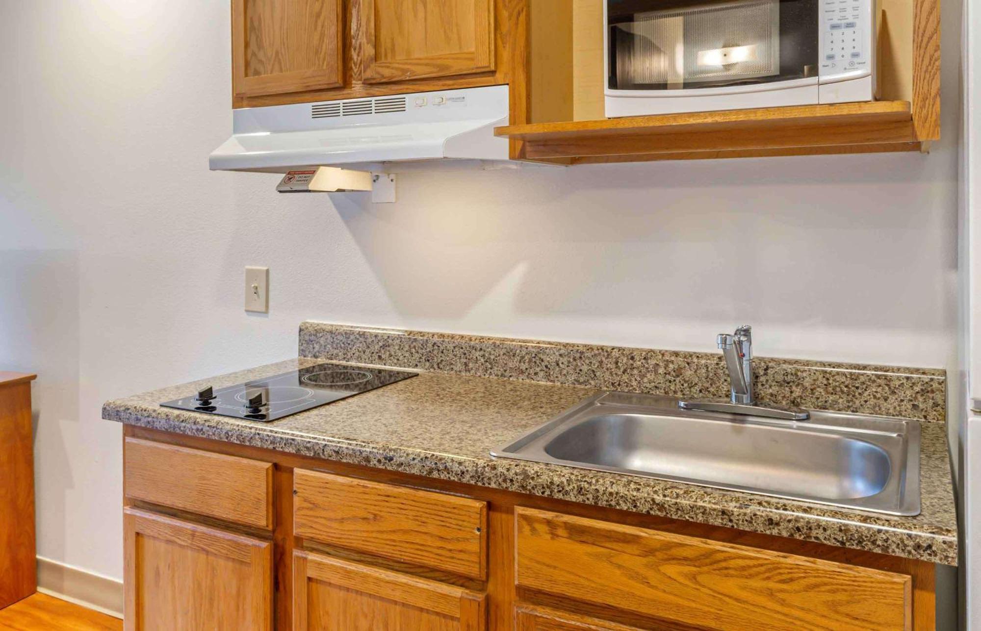 Extended Stay America Select Suites - Fayetteville - West Экстерьер фото